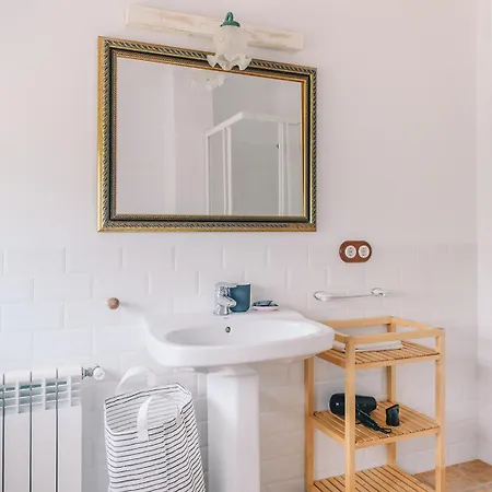 Majordoms - Blanc De Apartment